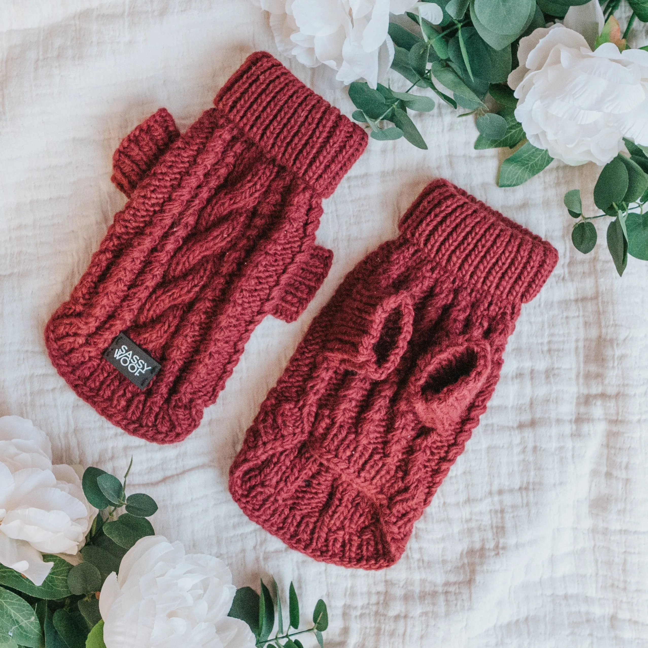 Dog Cable Knit Sweater - Maroon
