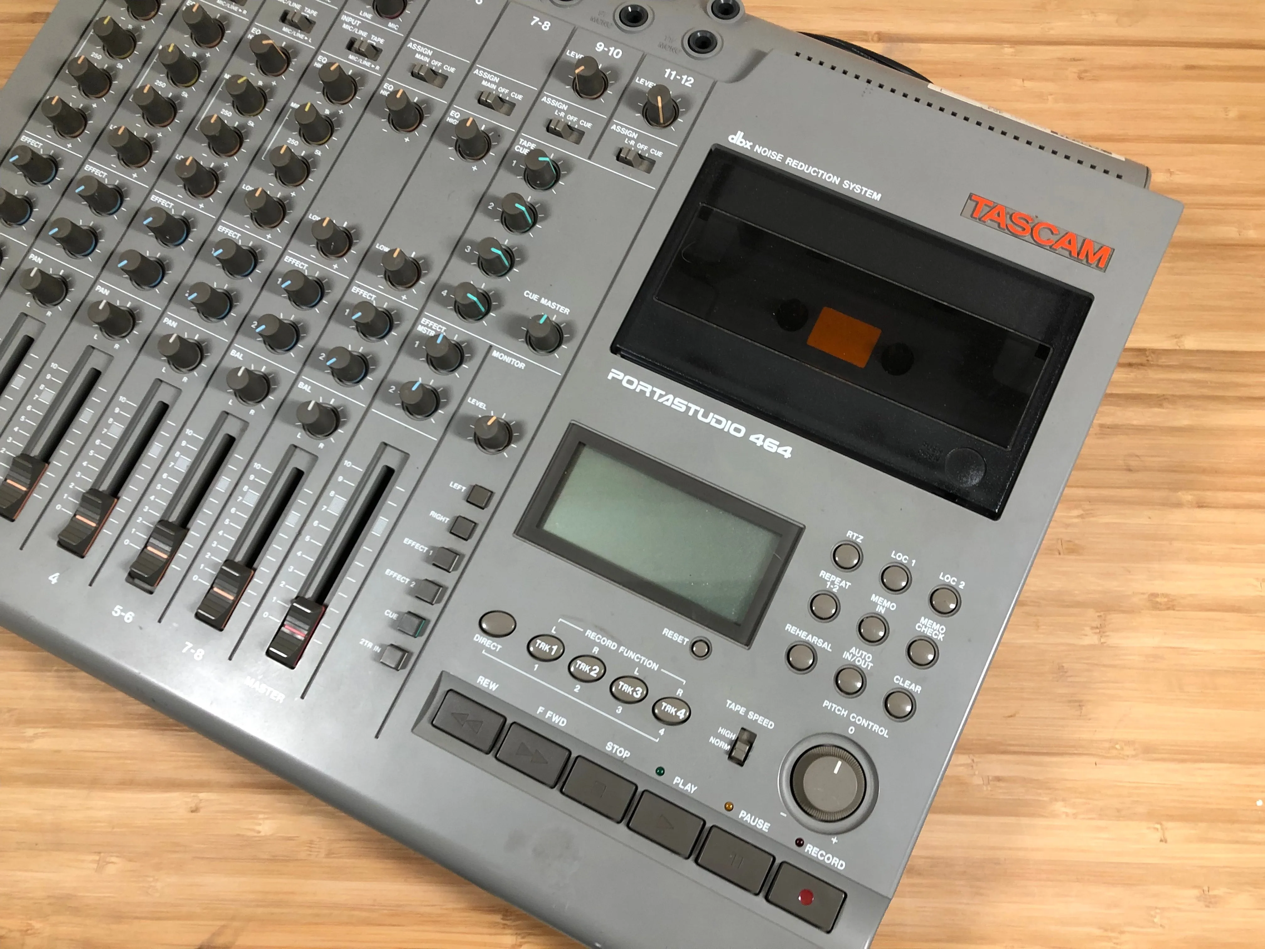 Tascam 464 Portastudio